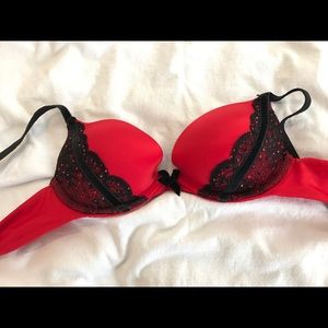 Victoria’s Secret Very Sexy Push-Up Bra